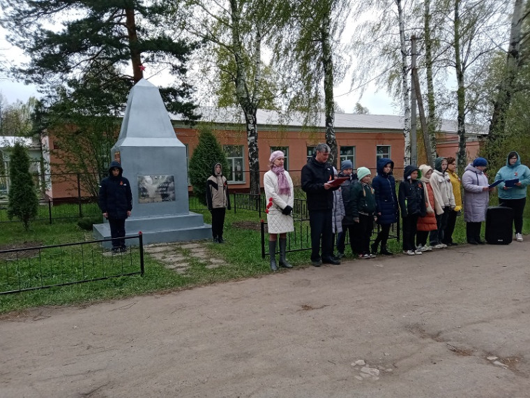 Возложение венков к обелискам 9 мая на территории Октябрьского сельского поселения.